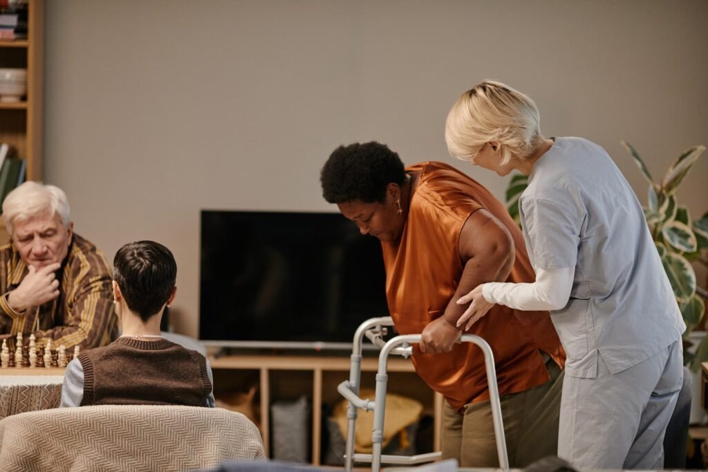 Community-Based Home Care: How Local Support in London, Ontario, Benefits Your Recovery Journey