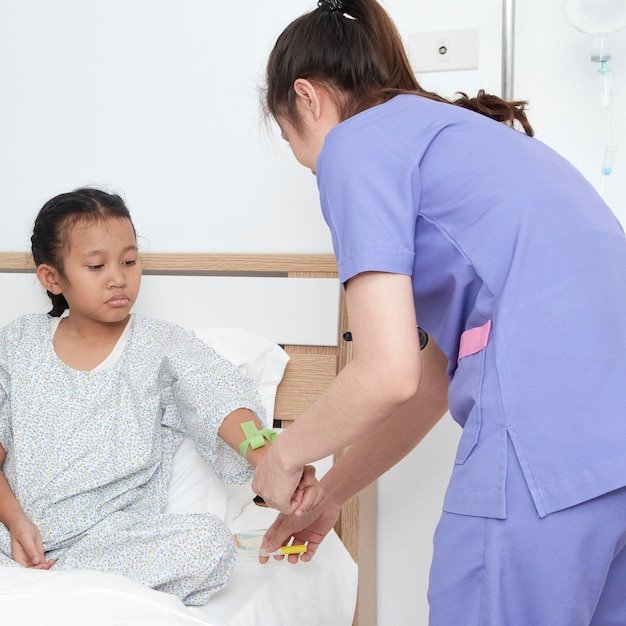Home Care for Children with Medical Needs: Balancing Treatment, Routine, and Family Life in London, Ontario